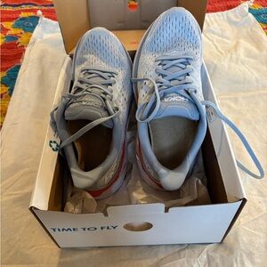 Hoka women’s shoes